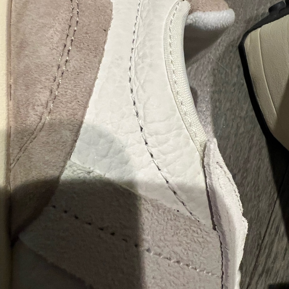 New Balance 327
Women's - Picture 10 of 12